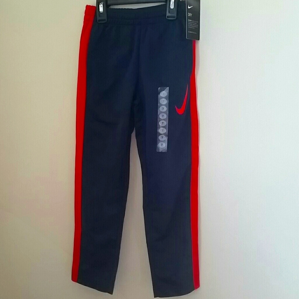 Boys 7 Nike Dry Fit Pants.